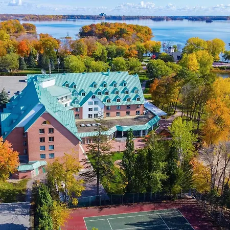 Chateau Vaudreuil-2