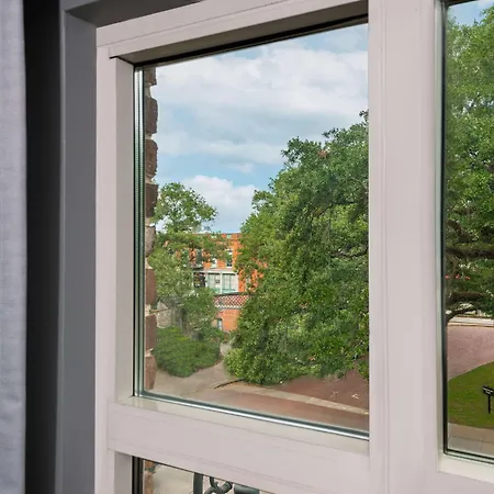 Hampton Inn Savannah Historic District-2