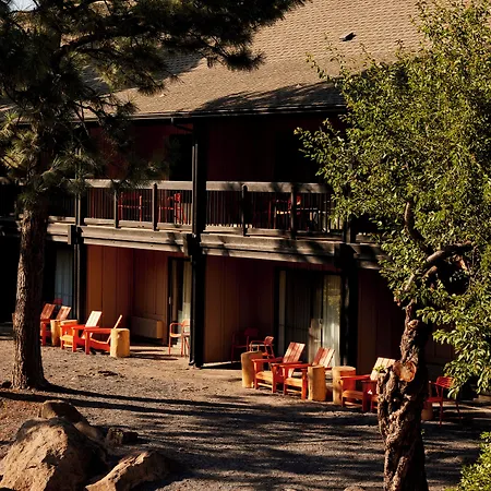 Riverhouse Lodge-2