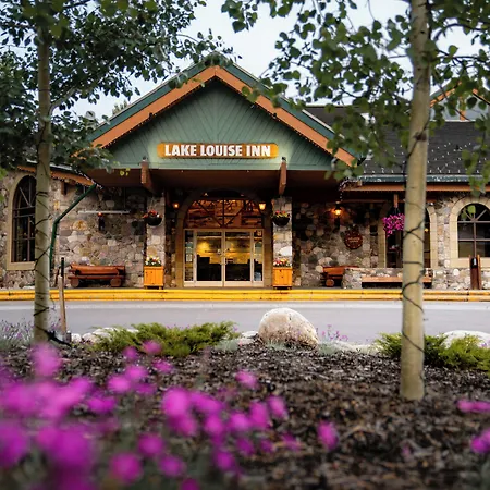 Lake Louise Inn-3