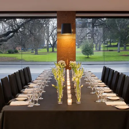 Flagstaff Gardens Hotel Melbourne-3