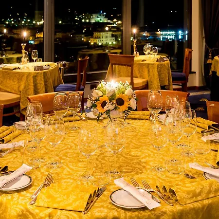 Hotel Vis A Vis-2