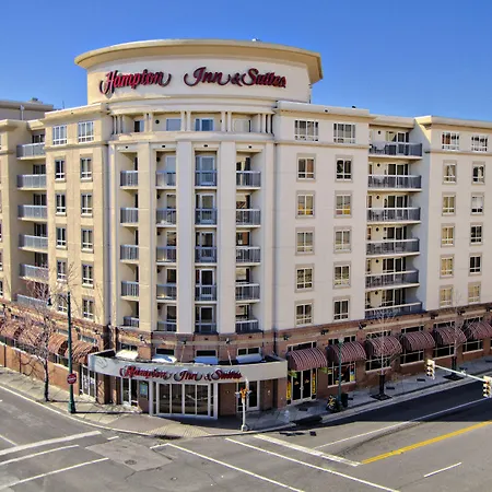 Hampton Inn & Suites Memphis-Beale Street-3