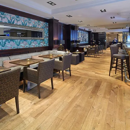 Mandolay Hotel Guildford-2