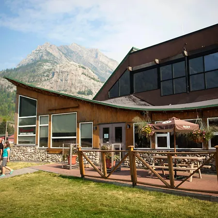Waterton Lakes Lodge Resort-3