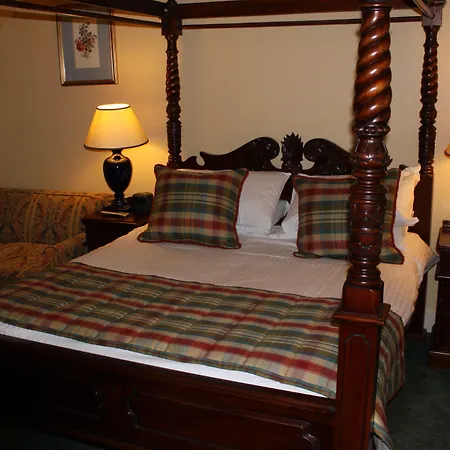 Loch Kinord Hotel-2