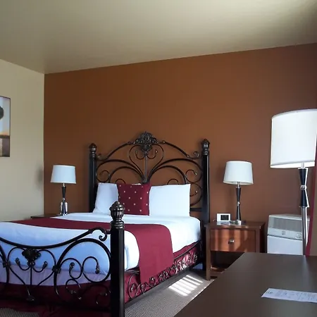 Inn At Port Gardner-Everett Waterfront, An Ascend Collection Hotel-2