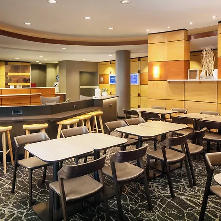 Springhill Suites By Marriott Savannah I-95 South-2