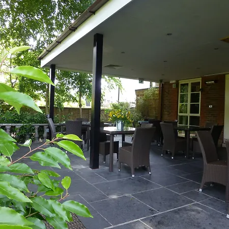 The Riverside House Hotel-3