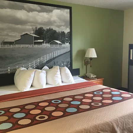 Super 8 By Wyndham Newton-2