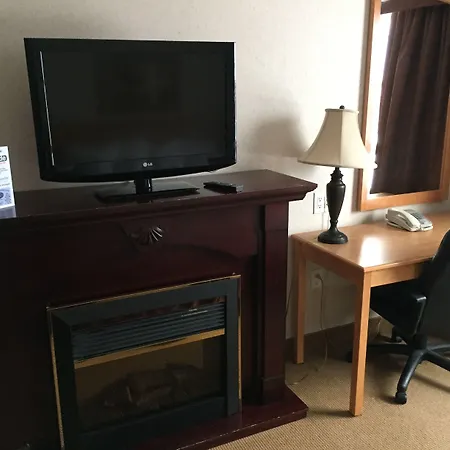 Super 8 By Wyndham Fort Nelson Bc-2