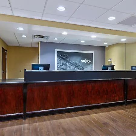 Hampton Inn Waterbury-2