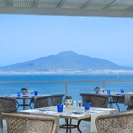 Grand Hotel Royal-3