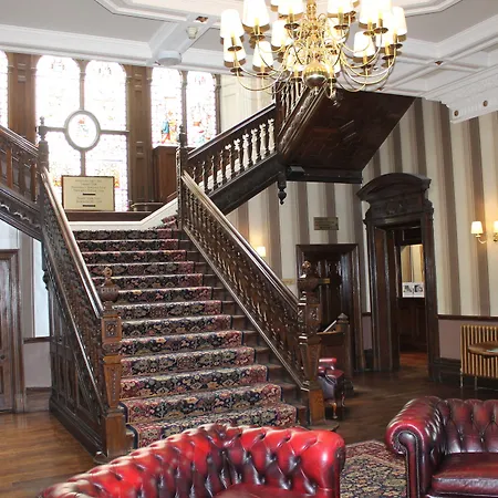 The Oaks Hotel-3