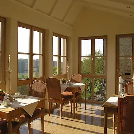 Burghotel-2