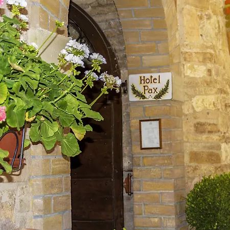Hotel Pax-3