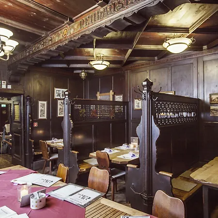 Boutique Hotel im Auracher Löchl-3