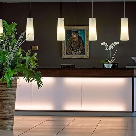 Elaya Hotel Hamburg Finkenwerder-3