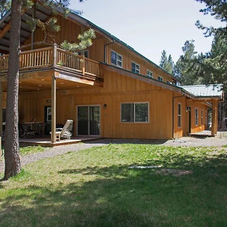 Diamondstone Guest Lodges-3