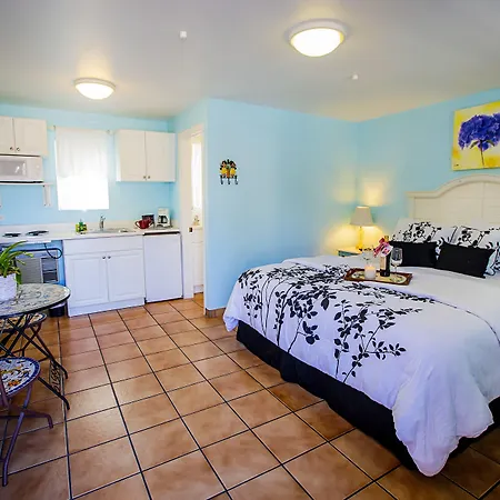 Leucadia Beach Inn-3