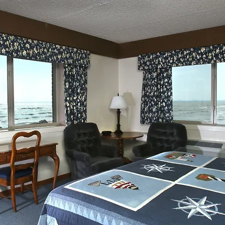 Lighthouse Inn - Two Rivers-2