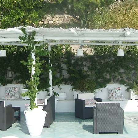 Hotel Le Fioriere-3