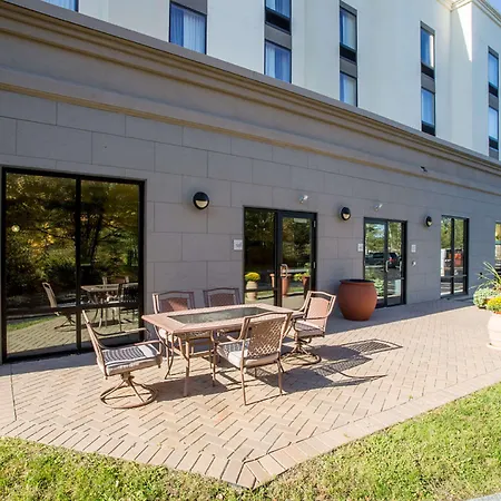 Hampton Inn & Suites Tilton-2