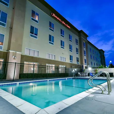 Hampton Inn & Suites Pittsburg-3