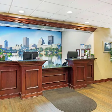 Best Western Plus Victor Inn & Suites-2