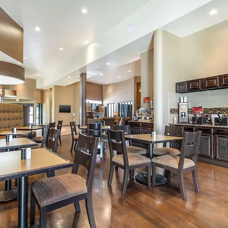 Best Western Plus Lackland Hotel And Suites.-2