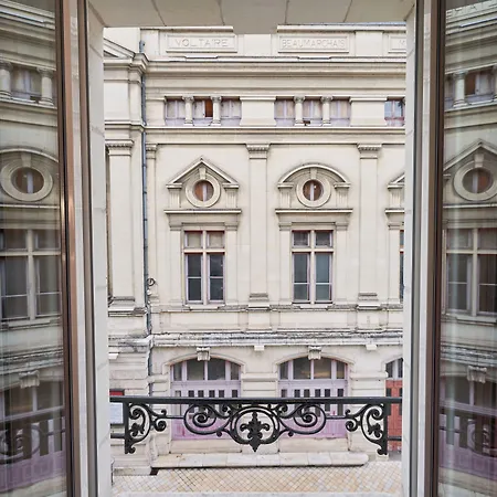 Logis Hotel Du Theatre-2