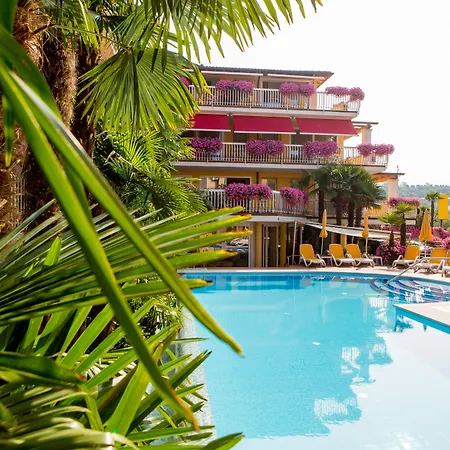 Hotel Capri Bardolino 3S-3