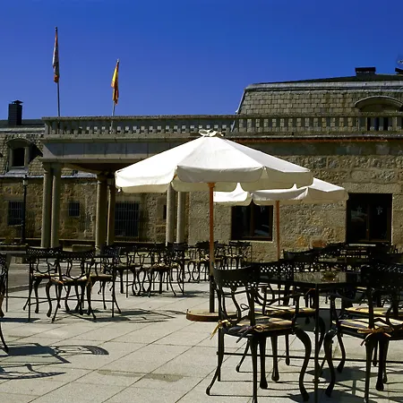 Parador De Gredos-2