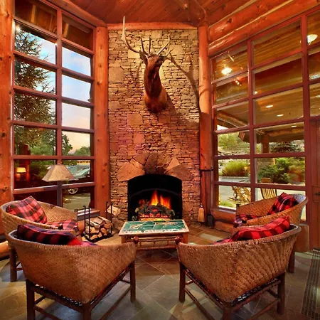Bearskin Lodge On The River-2