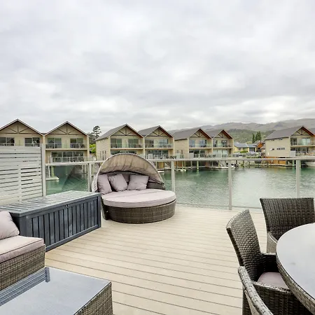 Lake Resort By Marsden-3