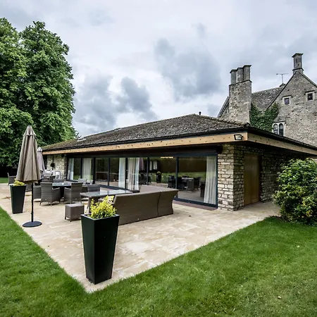 Stonehouse Court Hotel - A Bespoke Hotel-3