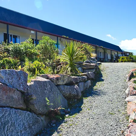 Hotel Lake Brunner-2