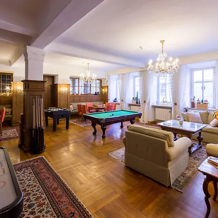 Historik Hotel Goldener Hirsch Rothenburg-3