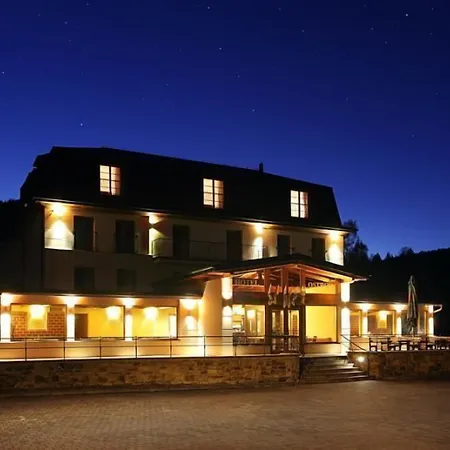 Hotel Ostrov-3