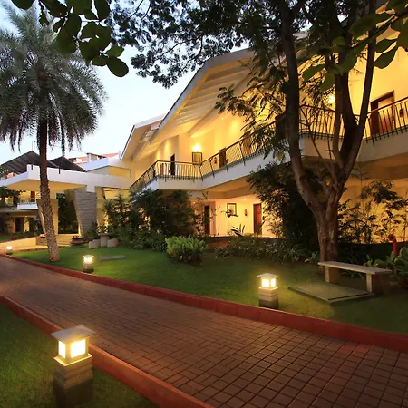Silent Shores Resort & Spa-3