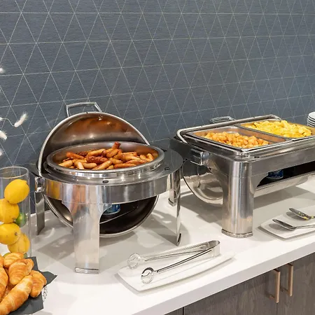 Hilton Garden Inn Toronto/Brampton-2