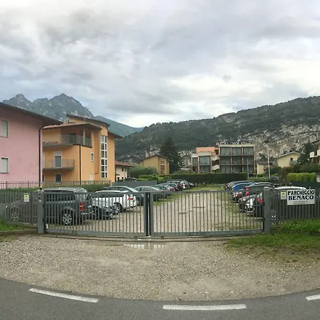 Lake Hotel Benaco-3