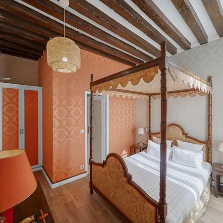 Hotel De La Bretonnerie-2