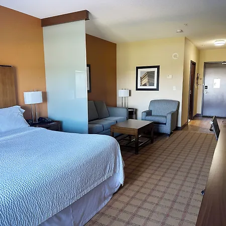 Four Points By Sheraton Edmonton Gateway-3