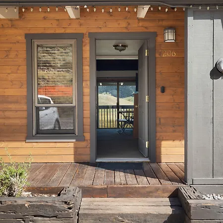 Elk Refuge Inn-2