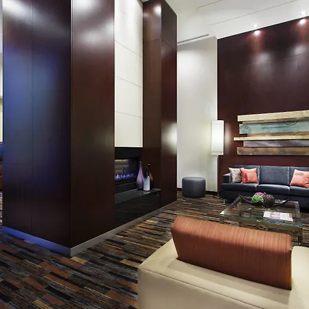 Courtyard Par Marriott Montreal Centre-Ville-3