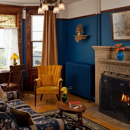 Old Rittenhouse Inn-3