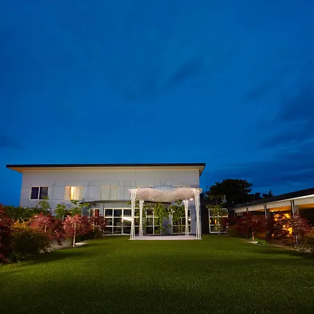 The Garden Hotel-2
