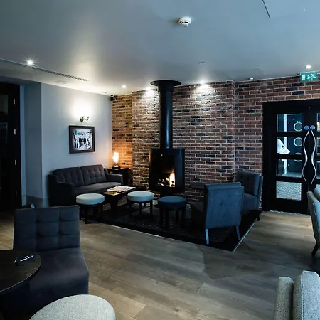 Malmaison Reading-3