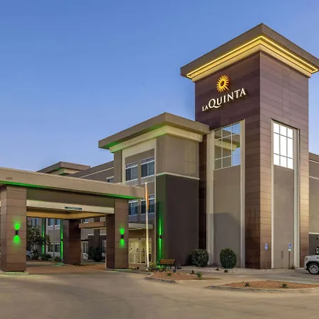 La Quinta By Wyndham Artesia-3